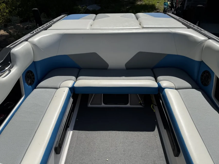 2018-moomba-max-143196-image7.webp