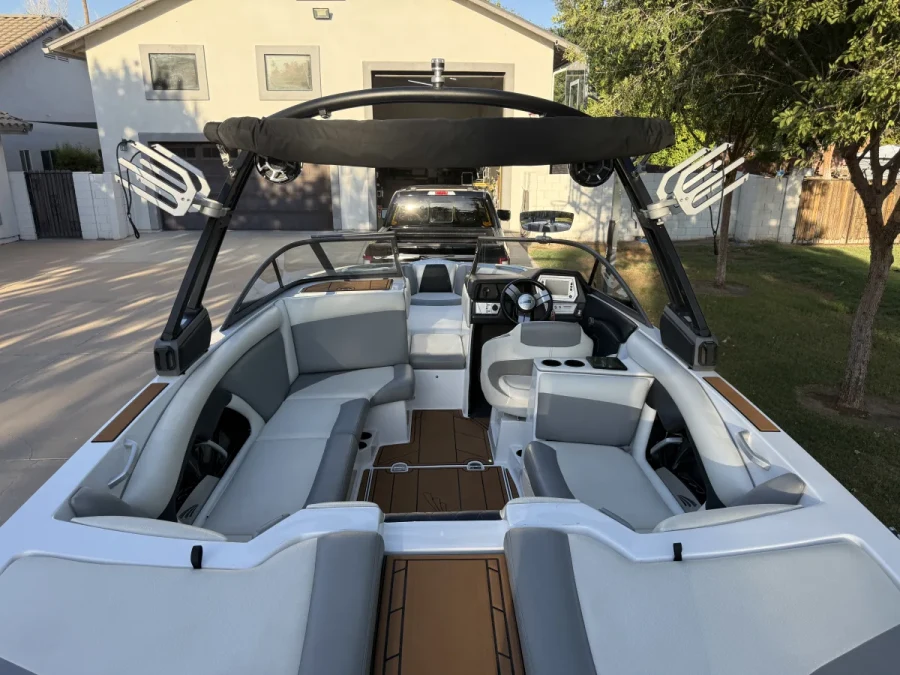 2018-tige-r23-143276-image10.webp