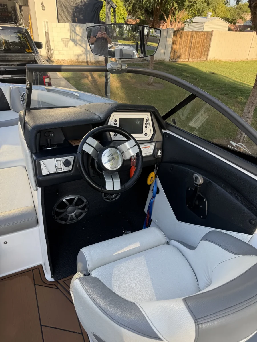 2018-tige-r23-143276-image8.webp