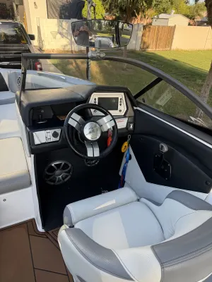 2018-tige-r23-143276-image8.webp
