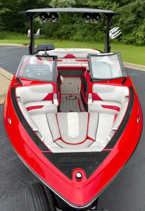2017-malibu-wakesetter-23-lsv-143291-image5.webp