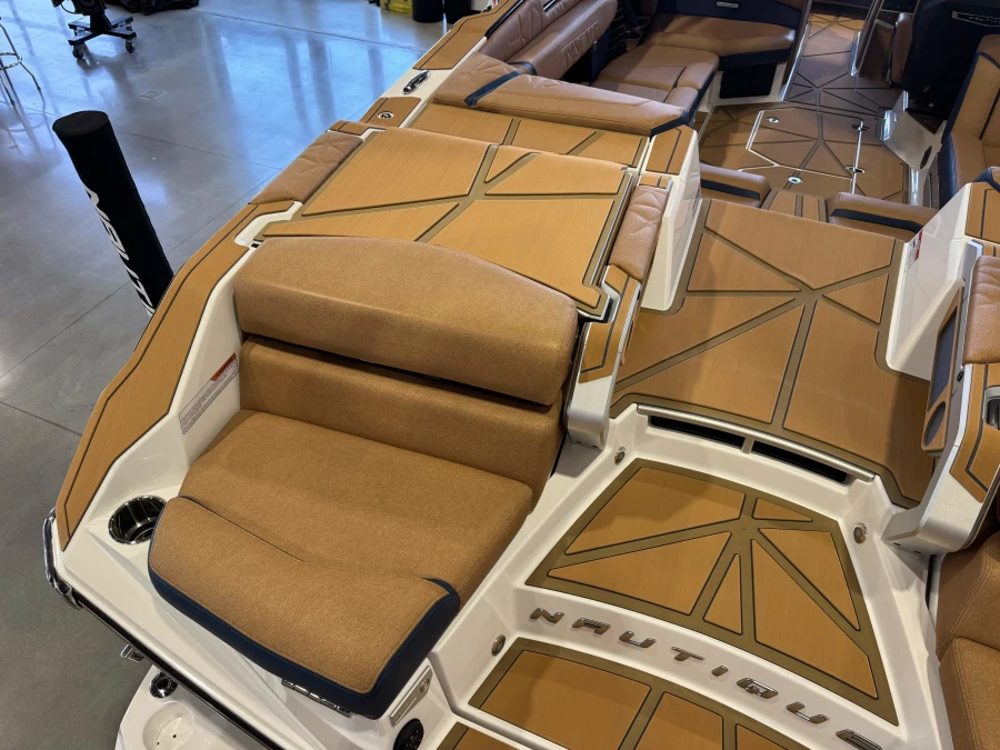 2027-nautique-g23-paragon-144211-image12