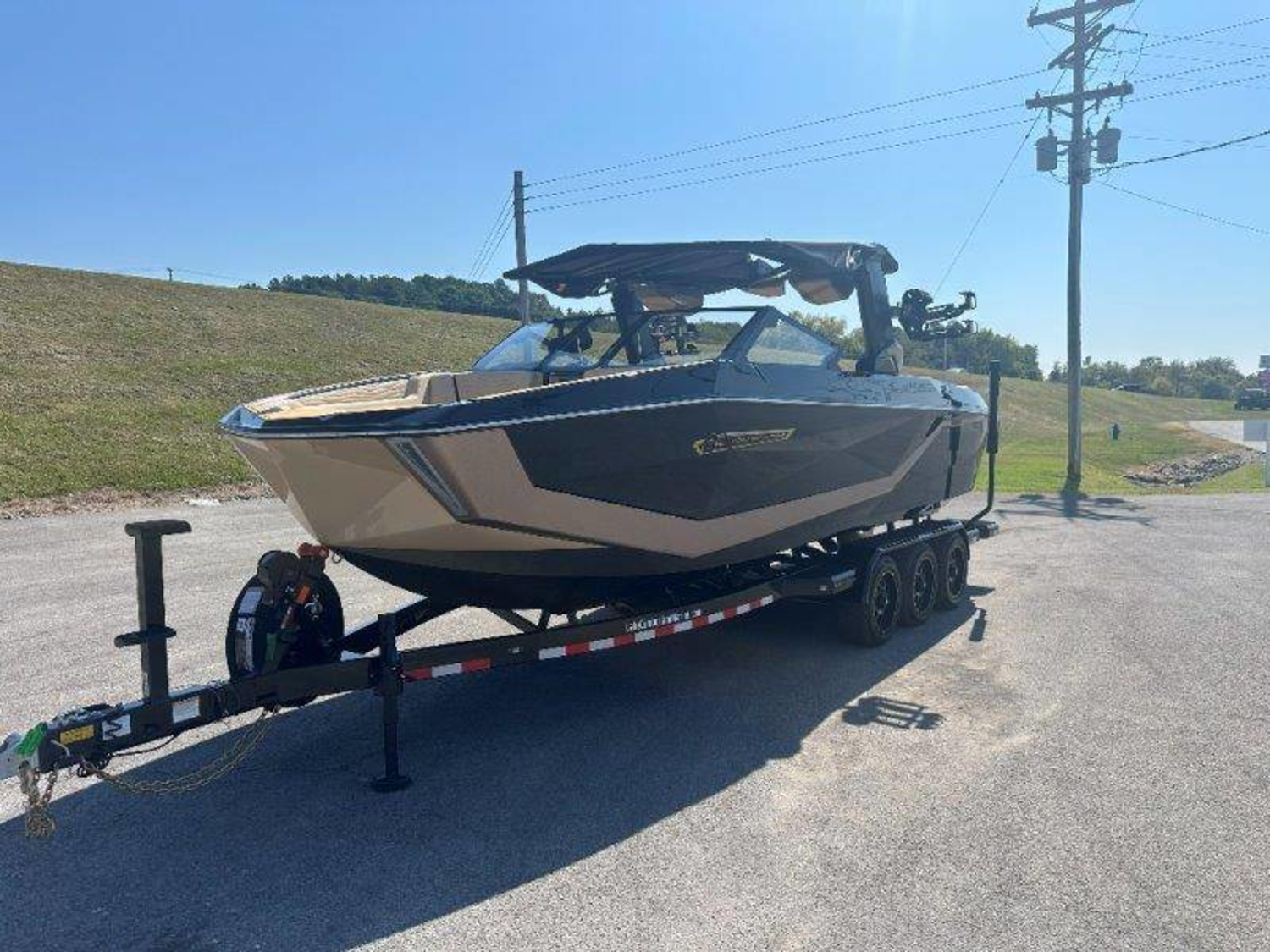 2027 Nautique G25