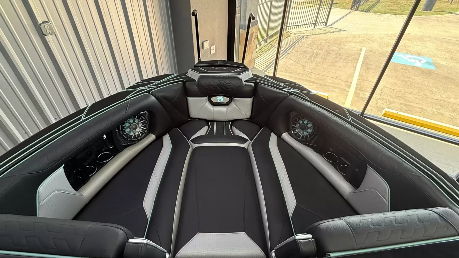 2027 Centurion Ri230