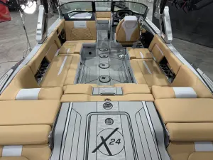 2023-mastercraft-x24-144865-image23