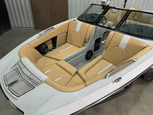 2023-mastercraft-x24-144865-image4
