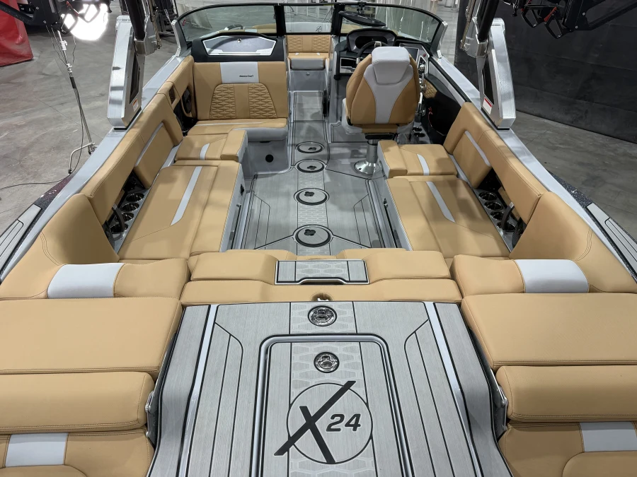 2023-mastercraft-x24-144865-image7