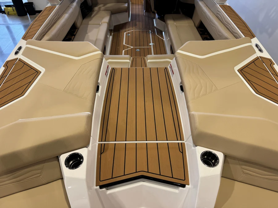2027-nautique-g25-144868-image10