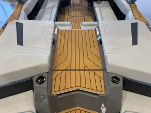 2027-nautique-s23-144869-image11