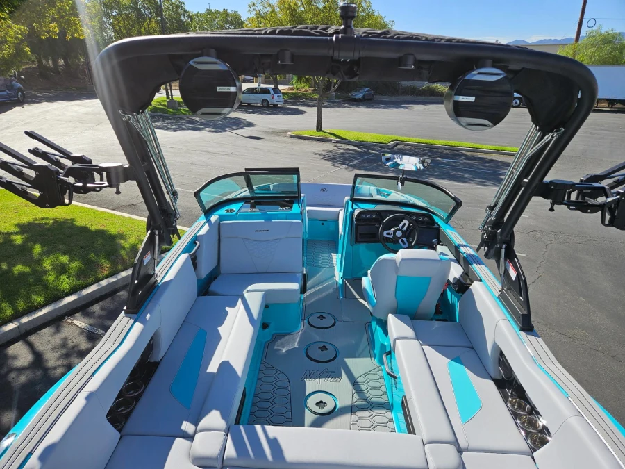 2027-mastercraft-nxt22-144871-image8