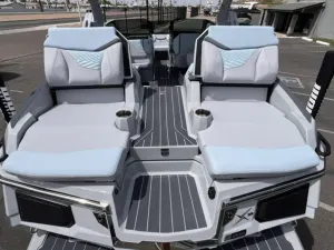 2027-mastercraft-x23-144879-image11