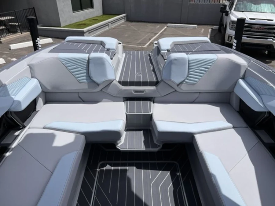 2027-mastercraft-x23-144879-image17