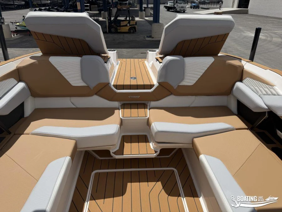 2027-mastercraft-x23-144886-image10