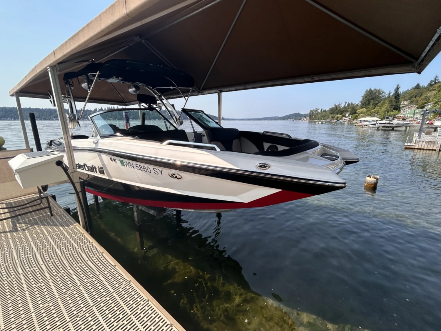 2022 MasterCraft XT22