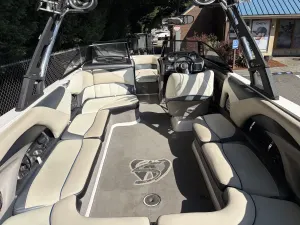 2012-malibu-wakesetter-247-lsv-144909-image5.webp