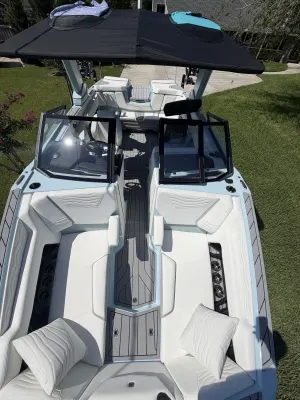 2026-nautique-g23-144911-image4.webp