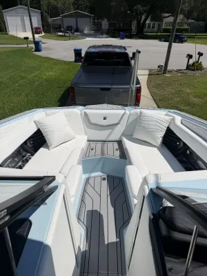 2026-nautique-g23-144911-image5.webp