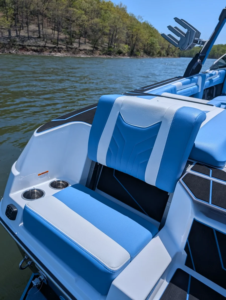 2026-malibu-wakesetter-25-lsv-145024-image6.webp