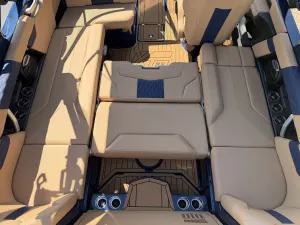 2027-mastercraft-xt22-145660-image16