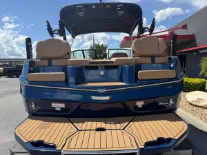 2027-mastercraft-xt22-145660-image8