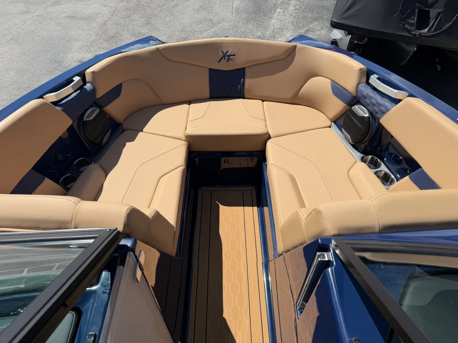 2027-mastercraft-xt22-145660-image9