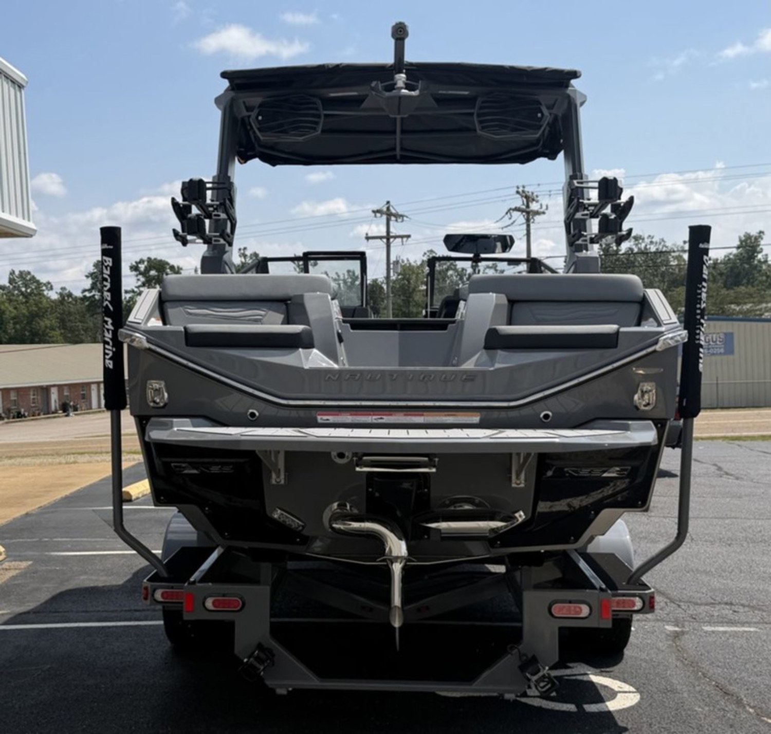 2027 Nautique G23
