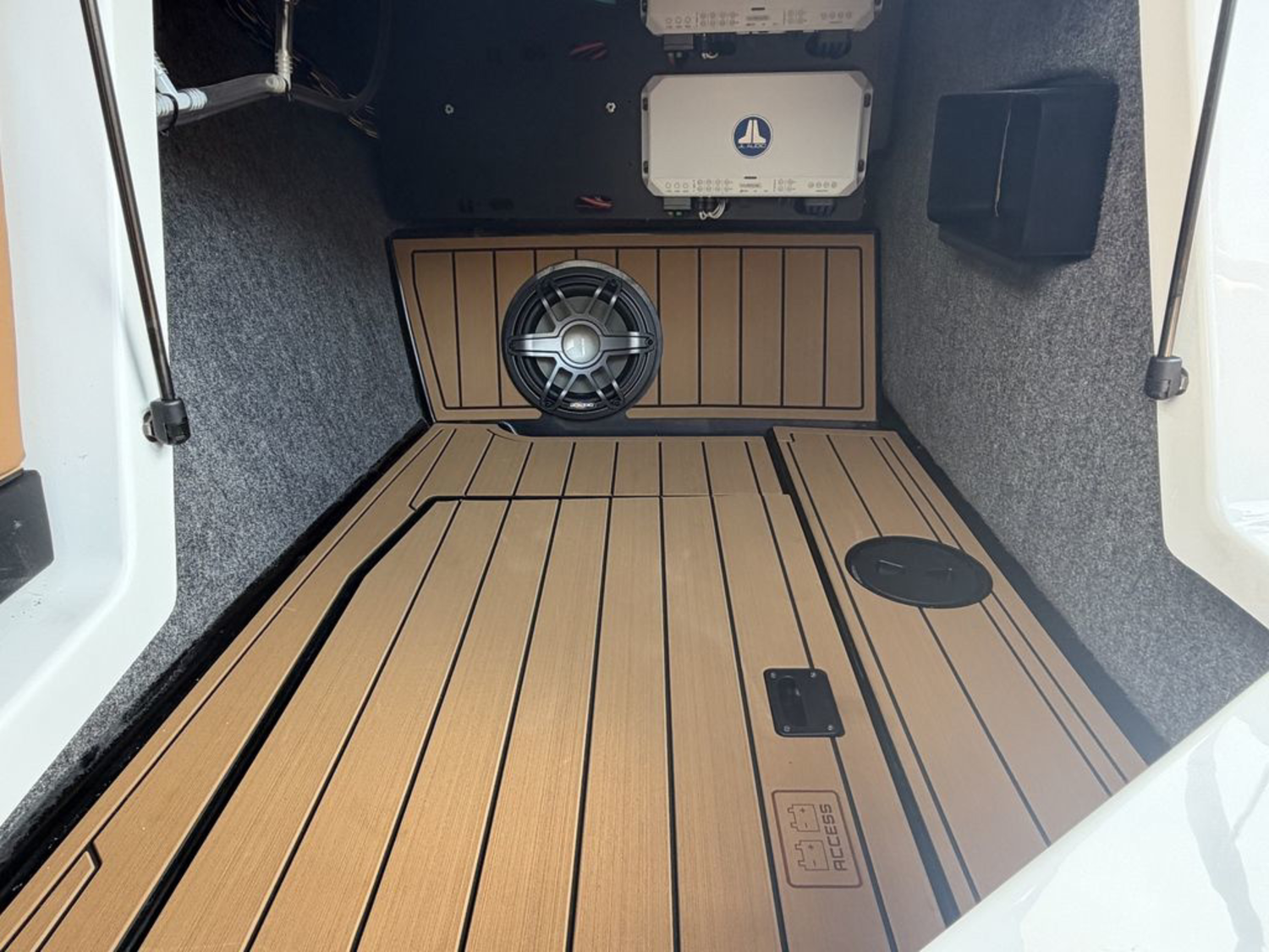 2027 Nautique G23