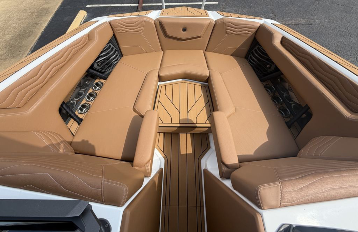 2027 Nautique G23