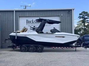 2027 Nautique G25 Paragon Icon