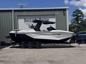 2027 Nautique G25 Paragon Icon