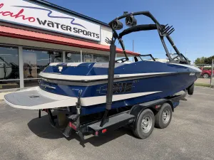 2013 Axis Boats A22 Icon