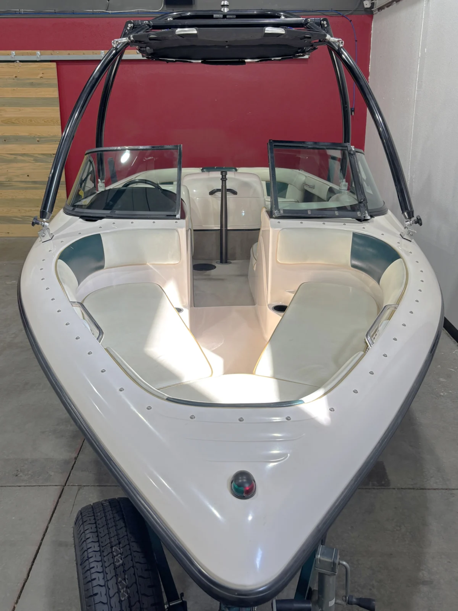 Clean Reliable 1998 Moomba Outback