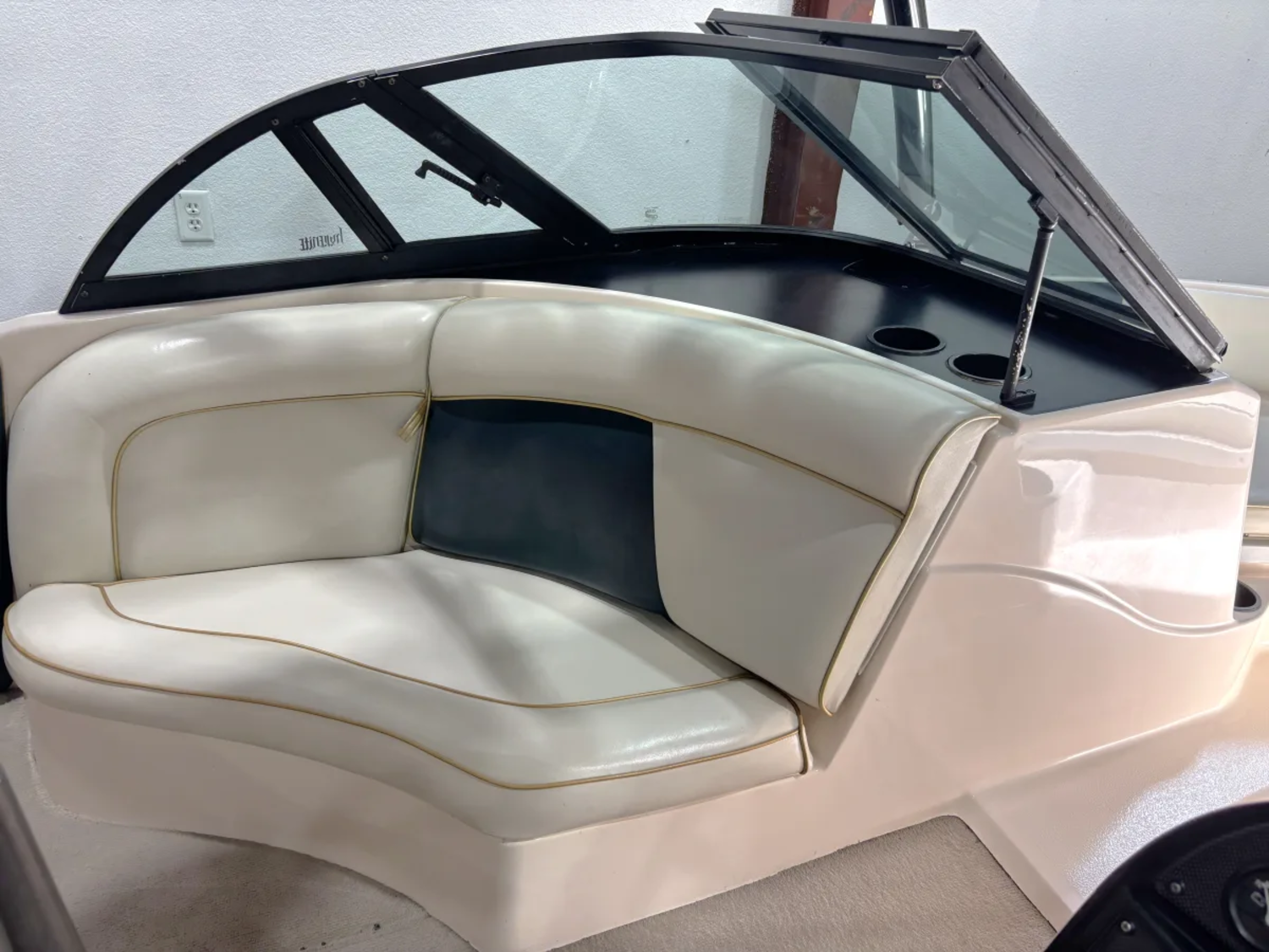 Clean Reliable 1998 Moomba Outback