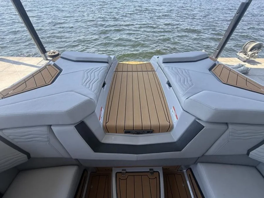 2025-nautique-g23-145712-image14.webp