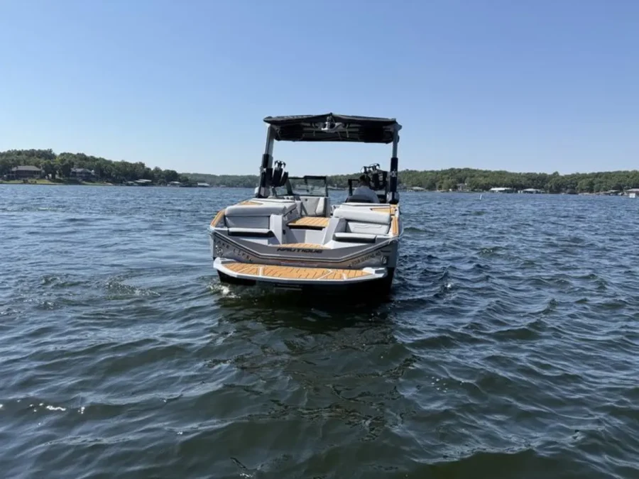 2025-nautique-g23-145712-image3.webp