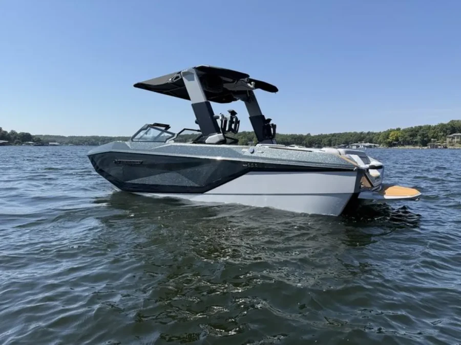 2025-nautique-g23-145712-image4.webp