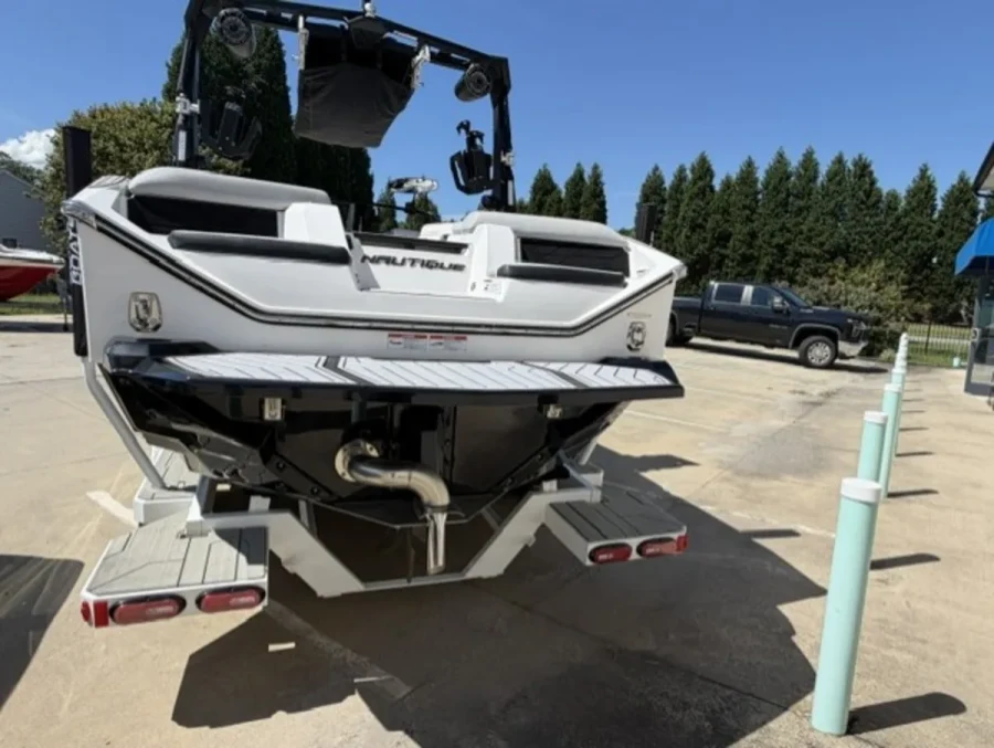 2022-nautique-s23-145719-image10.webp