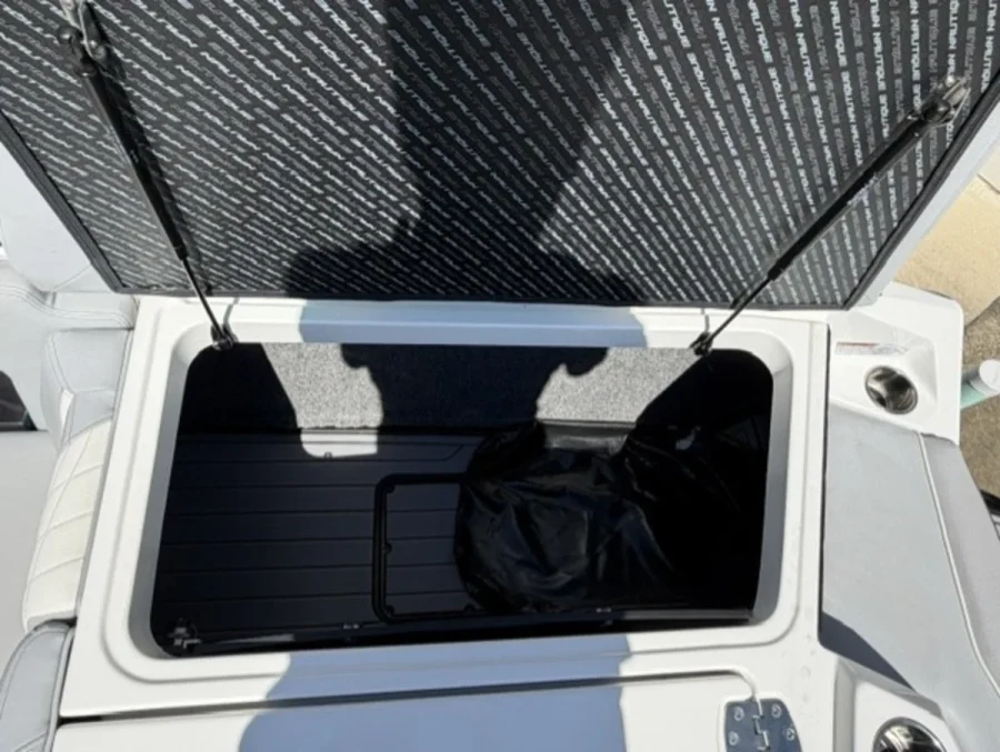 2022-nautique-s23-145719-image18.webp