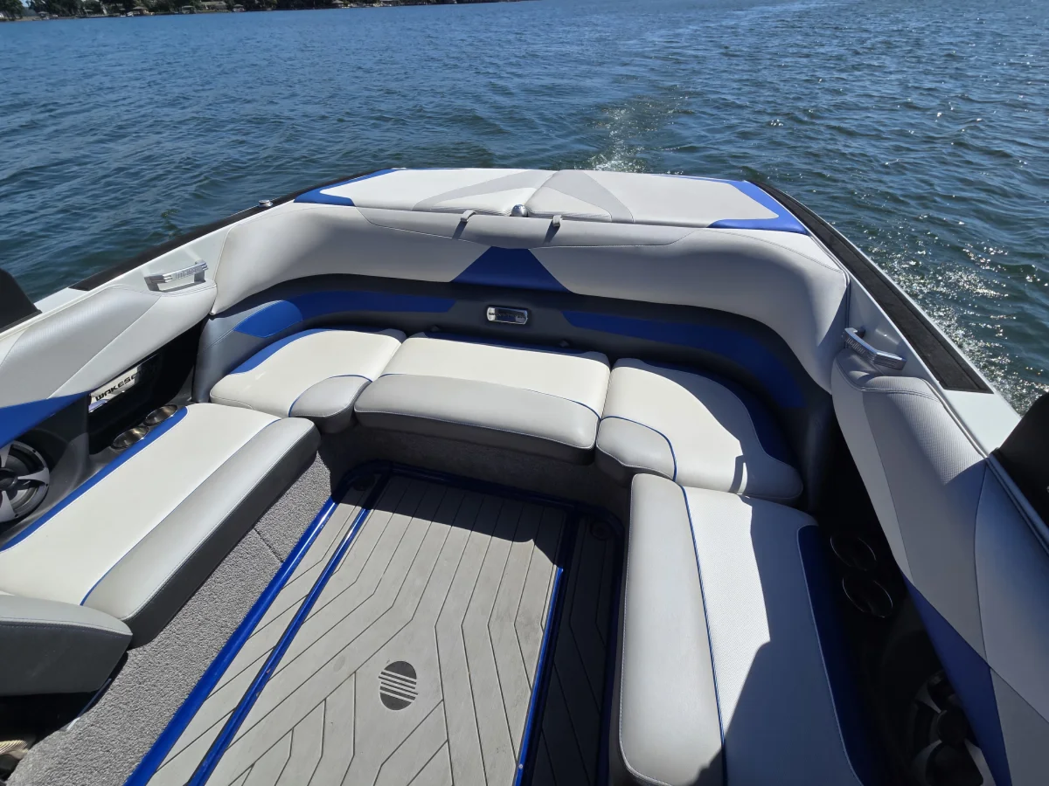 2017 Malibu 23 LSV