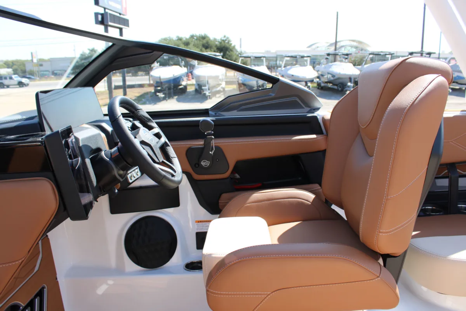 2027 Malibu 23 LSV