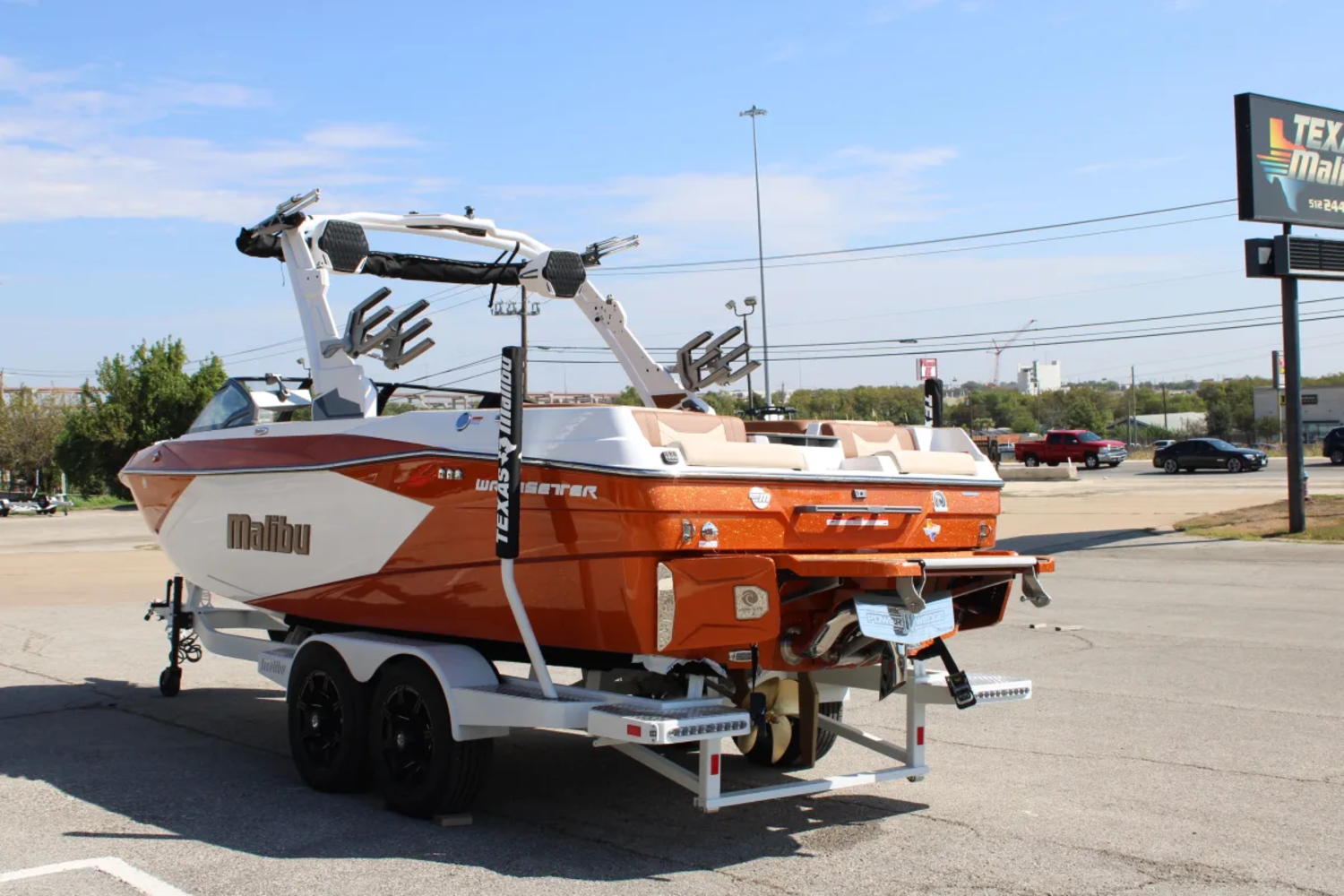 2027 Malibu 23 LSV