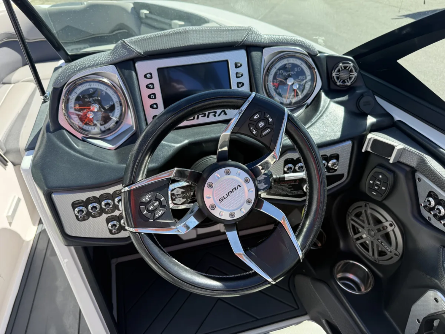 2017 24' Supra SG550 Bowrider