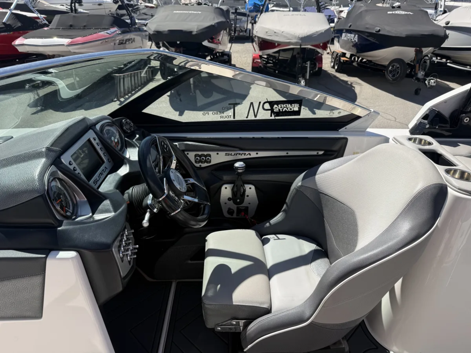 2017 24' Supra SG550 Bowrider