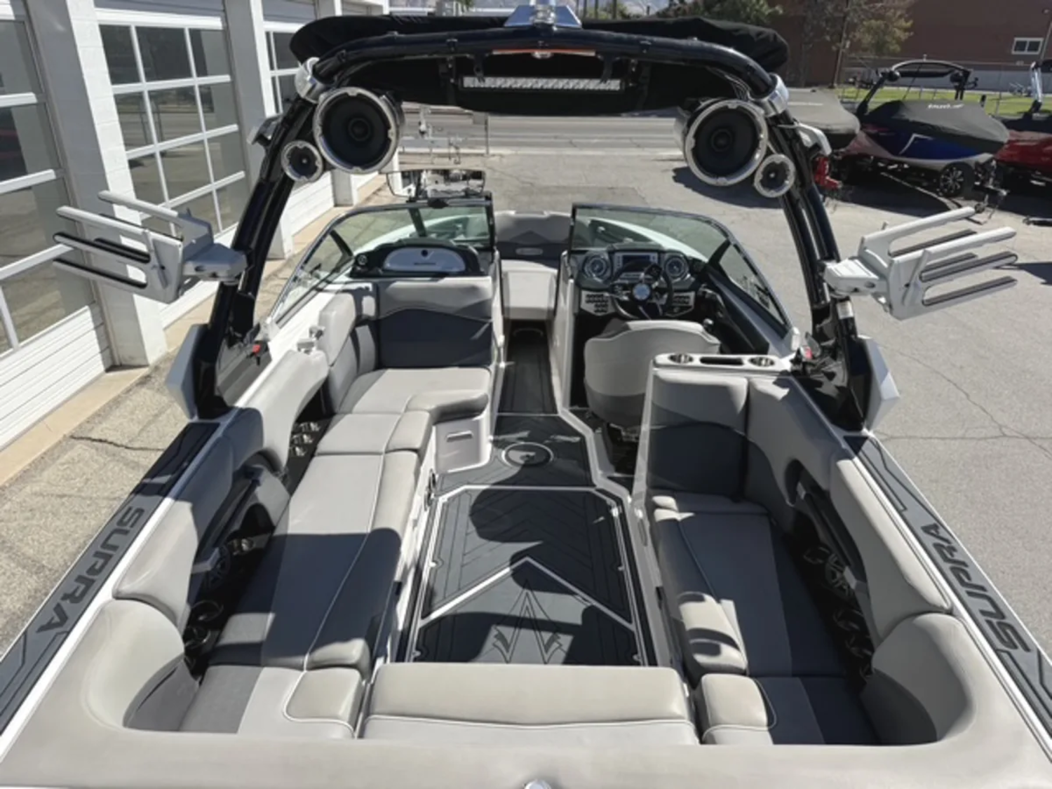 2017 24' Supra SG550 Bowrider