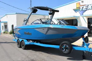 2026-malibu-wakesetter-23-lsv-145768-image1.webp