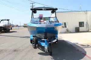 2026-malibu-wakesetter-23-lsv-145768-image2.webp