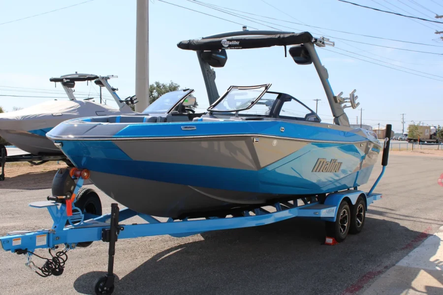 2026-malibu-wakesetter-23-lsv-145768-image3.webp