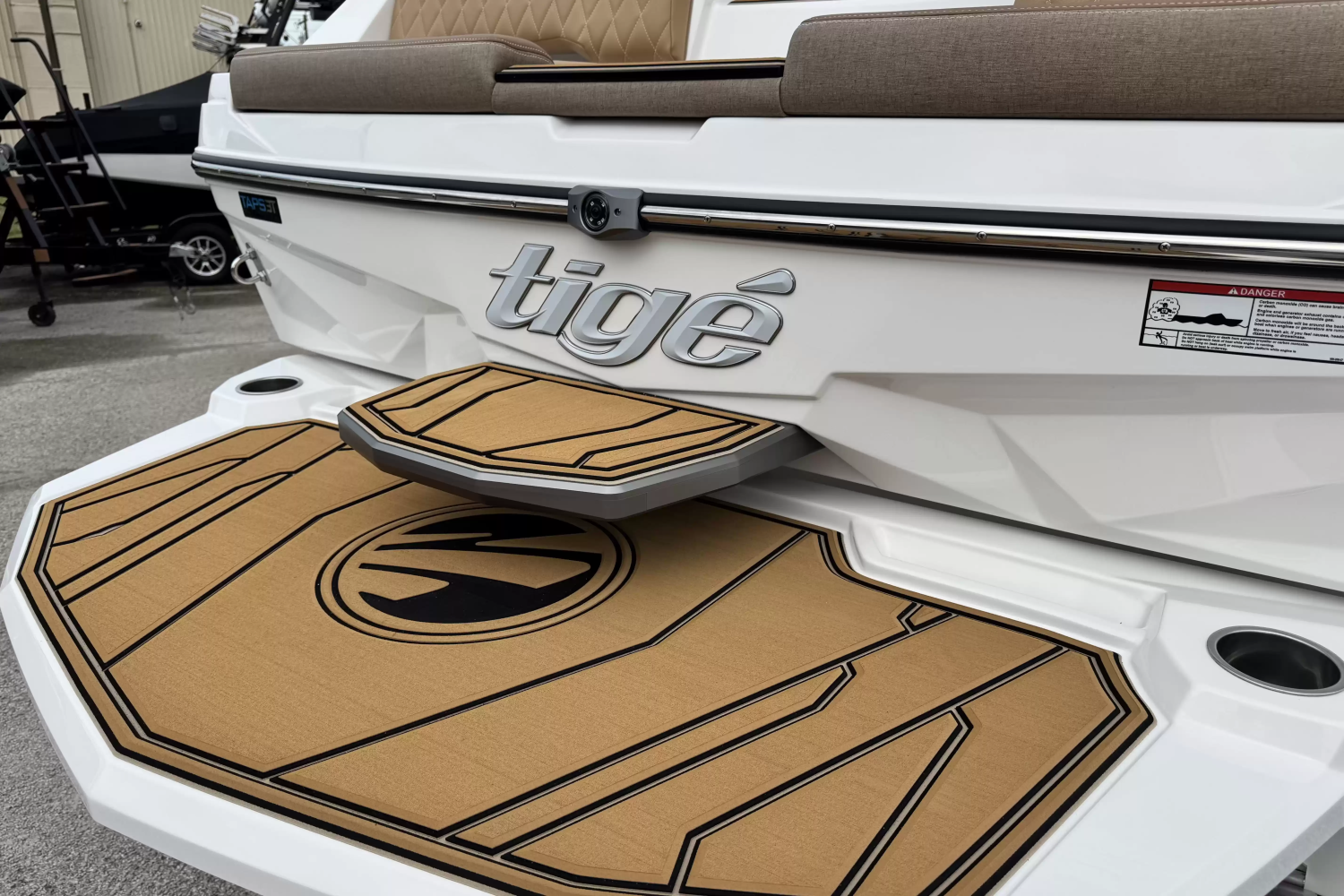 2027 Tige Z3