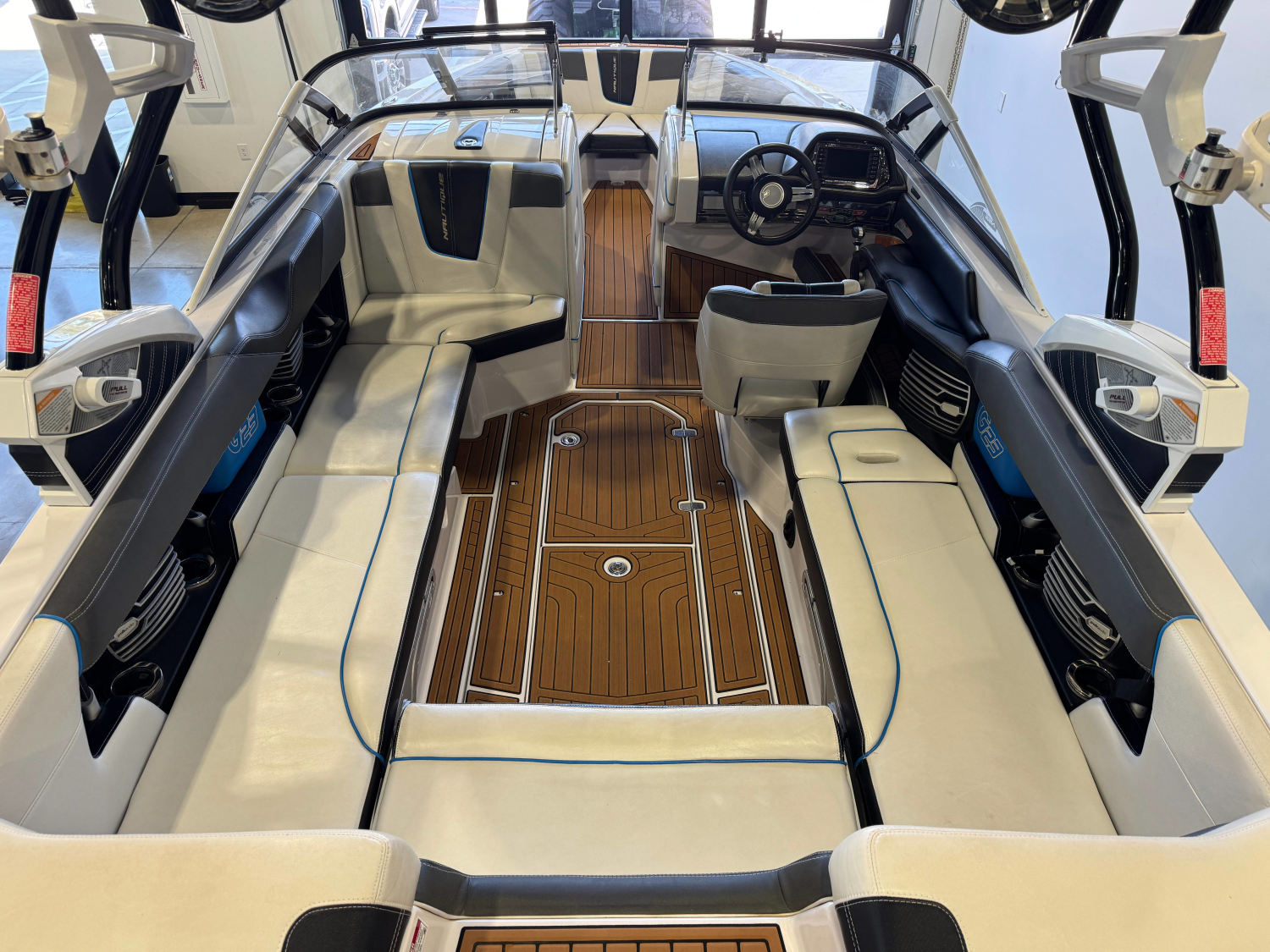 2014 Nautique Super Air Nautique G23