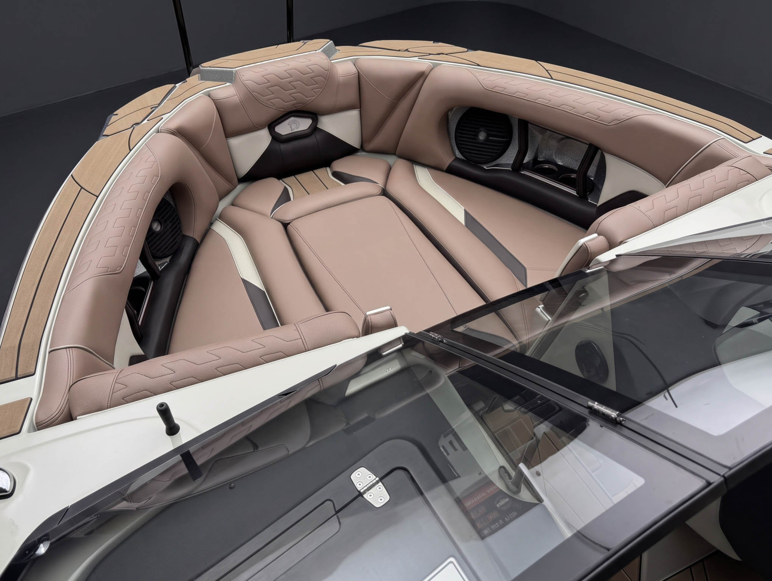 2026 Centurion Boats Ri245